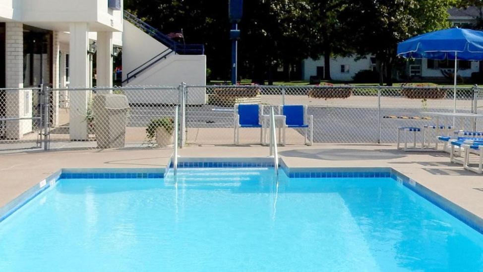 Fields Park Motel Wisconsin Dells Exterior photo